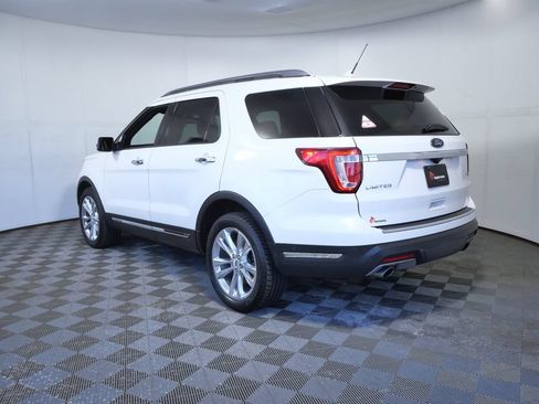Used 2018 Ford Explorer Limited w/ Equipment Group 301A AWD/4WD image 3
