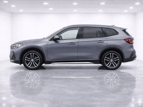 Used 2023 BMW X1 xDrive28i w/ Premium Package AWD/4WD image 2