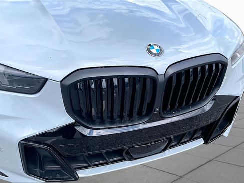 Used 2024 BMW X5 xDrive40i w/ M Sport Package AWD/4WD image 42