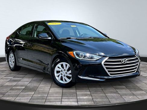 Used 2018 Hyundai Elantra SE FWD image 3