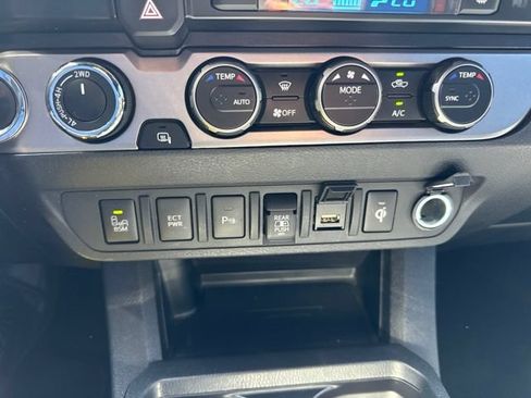 Used 2023 Toyota Tacoma Limited w/ Nightshade Package AWD/4WD image 19