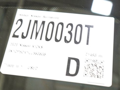 Used 2020 Nissan Kicks SR w/ SR Premium Package FWD image 28
