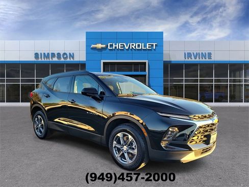 Used 2025 Chevrolet Blazer LT w/ Convenience Package image 2