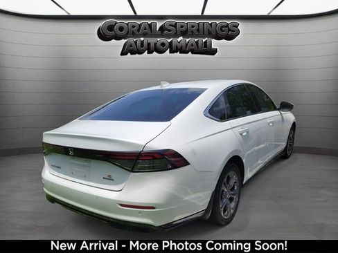 Used 2023 Honda Accord EX-L image 2