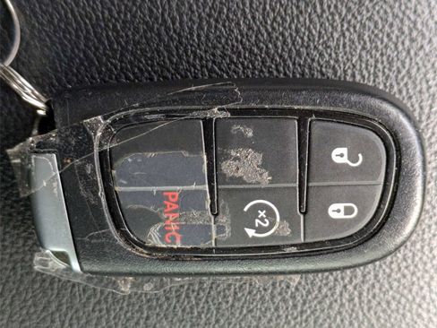 Used 2023 Jeep Cherokee Altitude Lux image 31