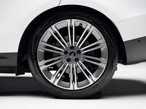 Used 2024 Land Rover Range Rover Sport SE image 21