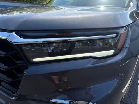 Certified 2025 Honda Pilot Elite image 9