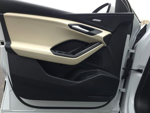 Used 2025 Audi Q6 e-tron Premium Plus image 25