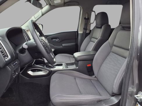Certified 2023 Nissan Frontier SV image 20