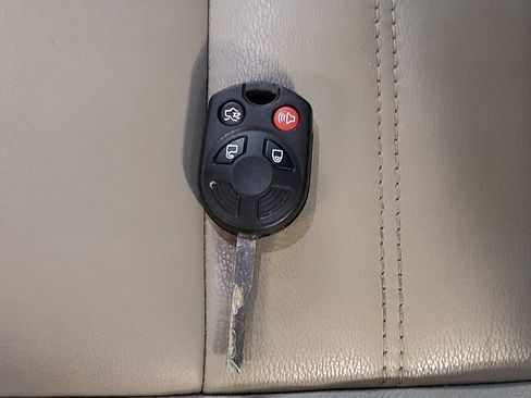 Used 2018 Ford Escape SEL image 32