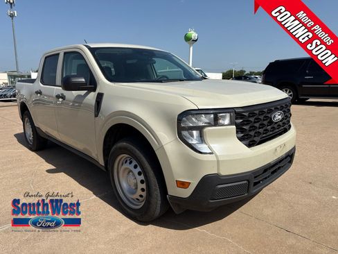 Used 2025 Ford Maverick XL w/ Equipment Group 101A AWD/4WD image 1
