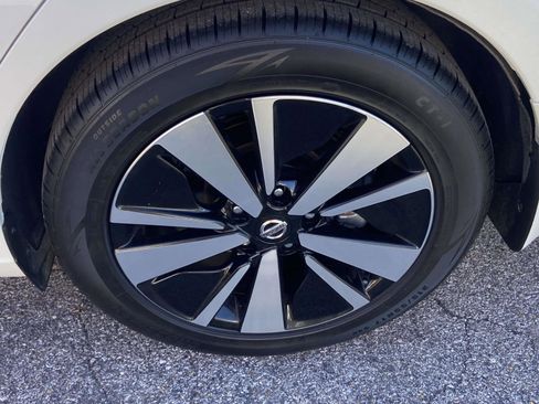 Used 2022 Nissan Altima 2.5 SV w/ SV Premium Package image 28