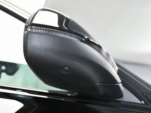 Used 2024 Audi SQ8 Prestige w/ Prestige Package image 88