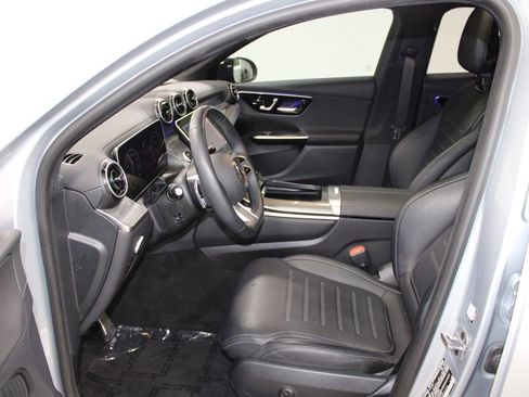 Used 2024 Mercedes-Benz GLC 300 4MATIC image 21