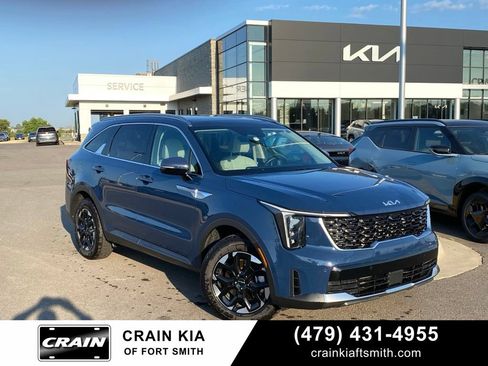 Certified 2026 Kia Sorento S w/ S Panoramic Sunroof Package FWD image 1