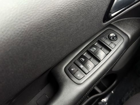 Used 2021 Dodge Durango SXT image 11