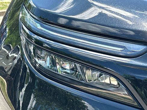 Used 2024 Chevrolet Equinox RS w/ RS Leather Package FWD image 11