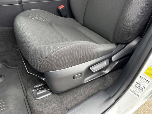 Used 2025 Toyota 4Runner SR5 image 12