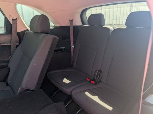 Used 2019 Kia Sorento FWD V6 image 5