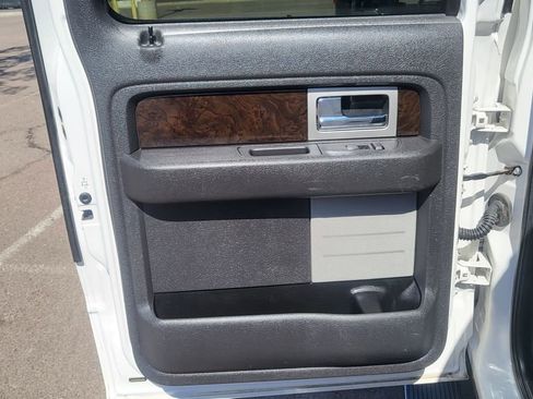 Used 2014 Ford F150 Platinum image 19