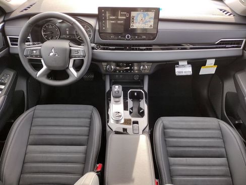 New 2026 Mitsubishi Outlander Trail Edition image 2