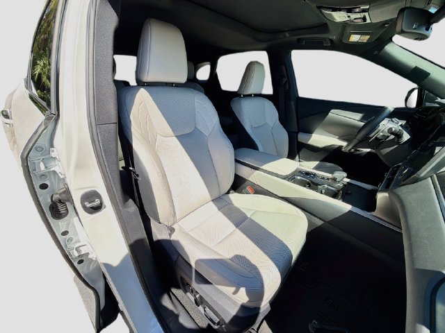 Used 2025 Lexus RX 350h w/ Accessory Package AWD/4WD image 16