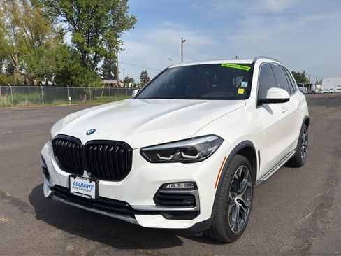 Used 2019 BMW X5 xDrive40i w/ Premium Package 2 AWD/4WD image 4