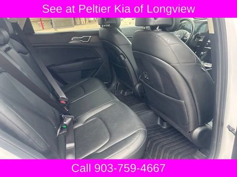 Used 2025 Kia Sportage EX FWD image 11
