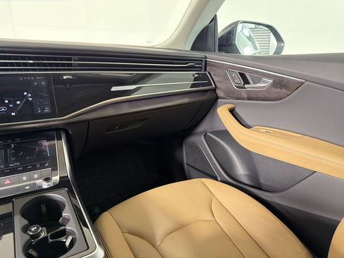 Used 2024 Audi Q8 Premium Plus image 29