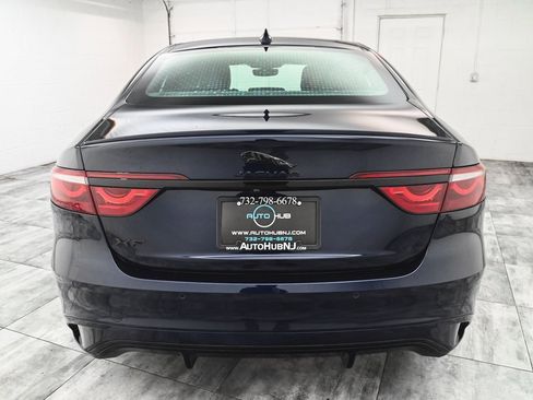 Used 2023 Jaguar XF R-Dynamic SE image 5