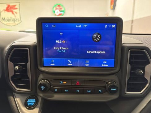 Used 2023 Ford Bronco Sport Outer Banks w/ Tech Package AWD/4WD image 21