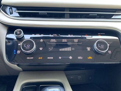 Used 2024 INFINITI QX60 Luxe AWD/4WD image 24