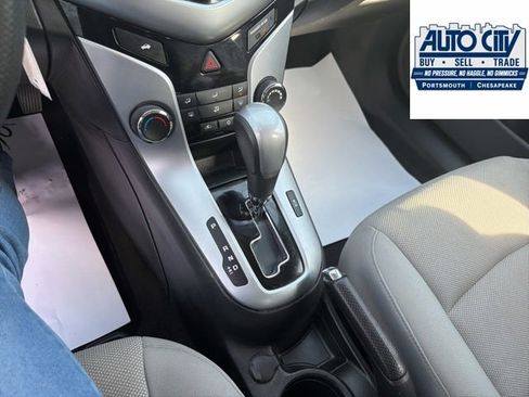 Used 2016 Chevrolet Cruze LT FWD image 20