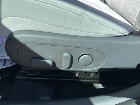 New 2026 Hyundai Kona SEL Premium image 12