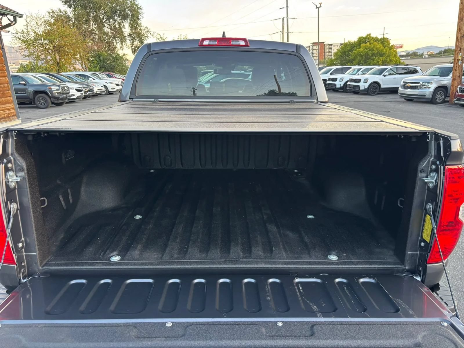 Used 2021 Toyota Tundra Limited w/ Limited Premium Package AWD/4WD image 18