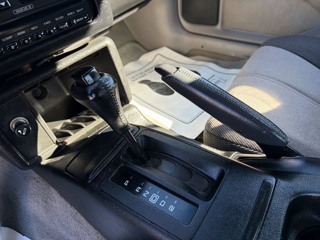 Used 1994 Chevrolet Camaro Z28 RWD image 19