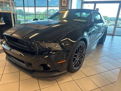 Used 2013 Ford Mustang Shelby GT500 RWD image 3