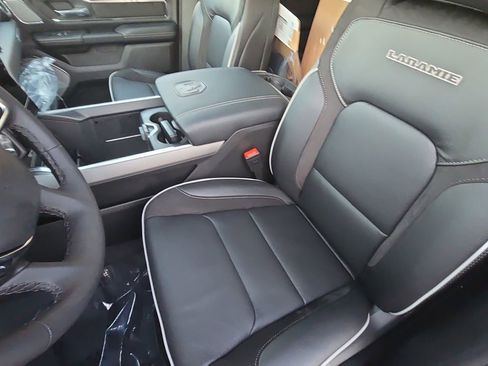 New 2026 RAM 1500 Laramie AWD/4WD image 15