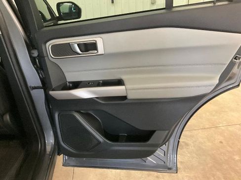 Certified 2024 Ford Explorer XLT w/ Equipment Group 202A AWD/4WD image 29