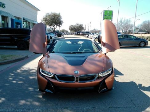 Used 2019 BMW i8 Roadster image 2