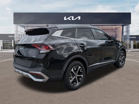 Certified 2023 Kia Sportage EX AWD/4WD image 4