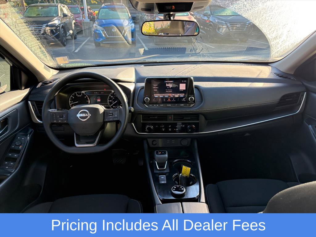 Used 2025 Nissan Rogue S AWD/4WD image 9