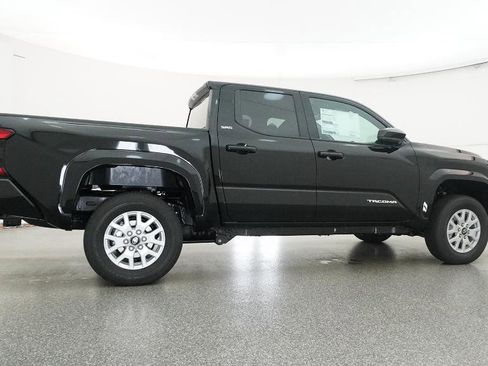 New 2026 Toyota Tacoma SR5 image 39