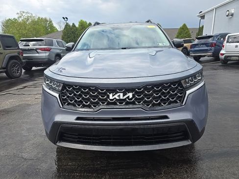 Used 2022 Kia Sorento S w/ Panoramic Sunroof Package AWD/4WD image 2