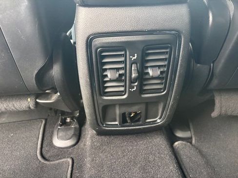 Used 2021 Jeep Grand Cherokee Laredo X RWD image 21
