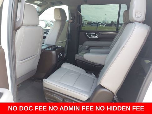 Used 2021 GMC Yukon XL SLT w/ SLT Luxury Package AWD/4WD image 28