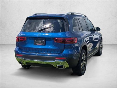 New 2026 Mercedes-Benz GLB 250 image 2