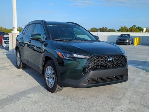 Used 2023 Toyota Corolla Cross LE image 3