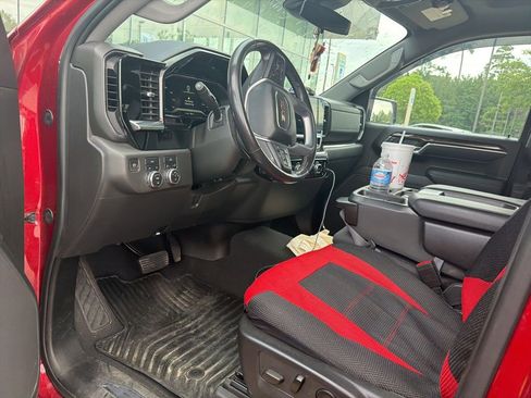 Used 2022 GMC Sierra 1500 Elevation AWD/4WD image 2
