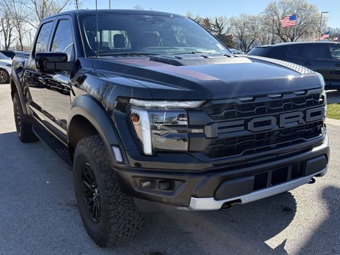 Used 2025 Ford F150 Raptor AWD/4WD image 37